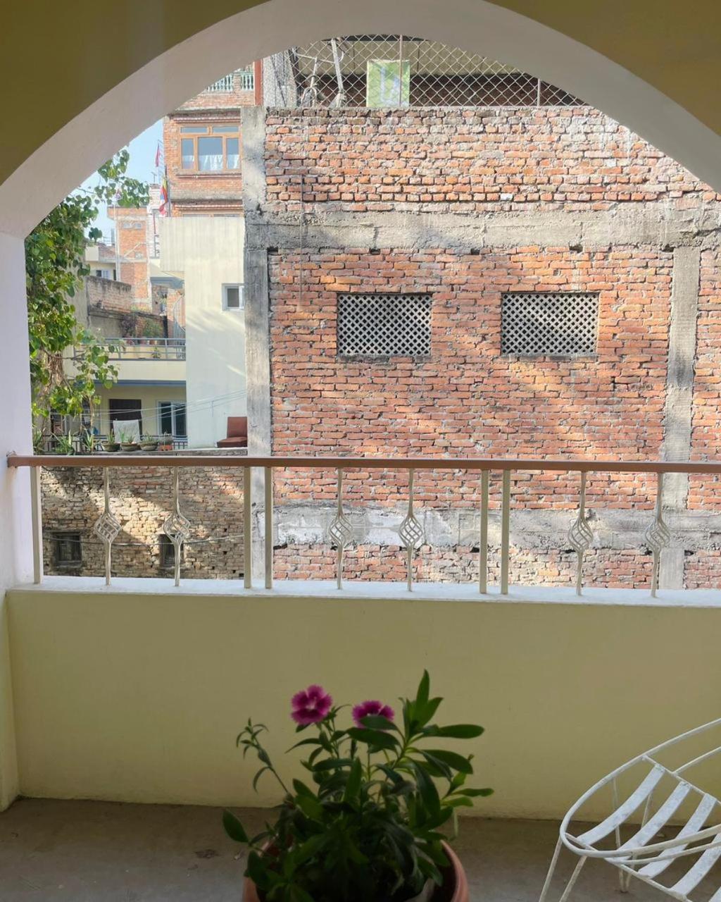 Rooftop Studio And 2Bhk Apartments In Kathmandu'S Most Happening Place Δωμάτιο φωτογραφία